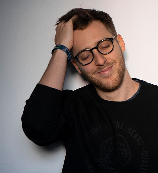 Lucas Böse ist Designer für Selbständige und Einzelkämpfer aus Bremen und Niedersachsen